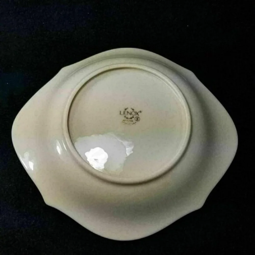 Lenox Holiday Collection Oval Bowl Holly Berries‎ Bow Candy Snack Nut Christmas